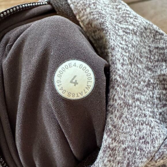 Lululemon Tracker Short V 4" Heather Lux Multi Black / Black Size 4 - Picture 6 of 9